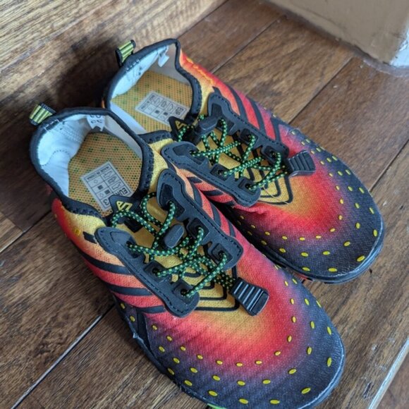 Water Shoes Colorful Kids Shoes with Black Soles Eu 33  Sz 1.5-2 US. - Picture 5 of 7